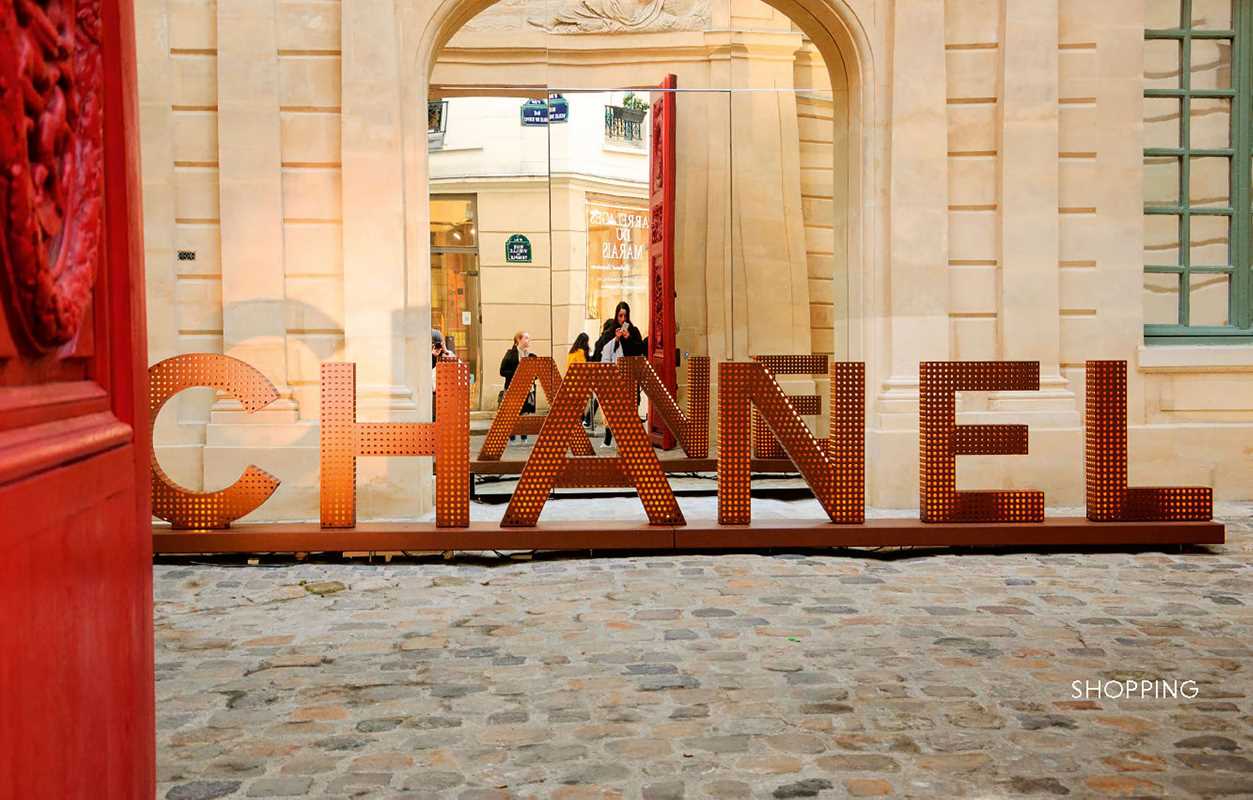 Paris. In Fashion - Book