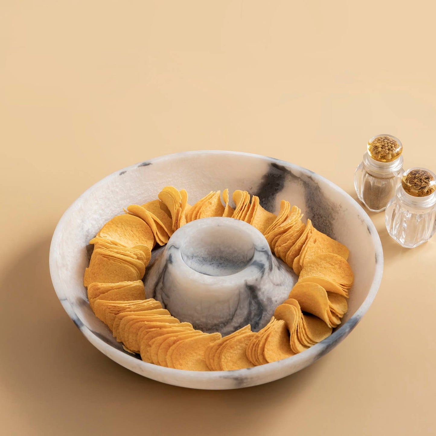 Grey Resin - Chip And Dip