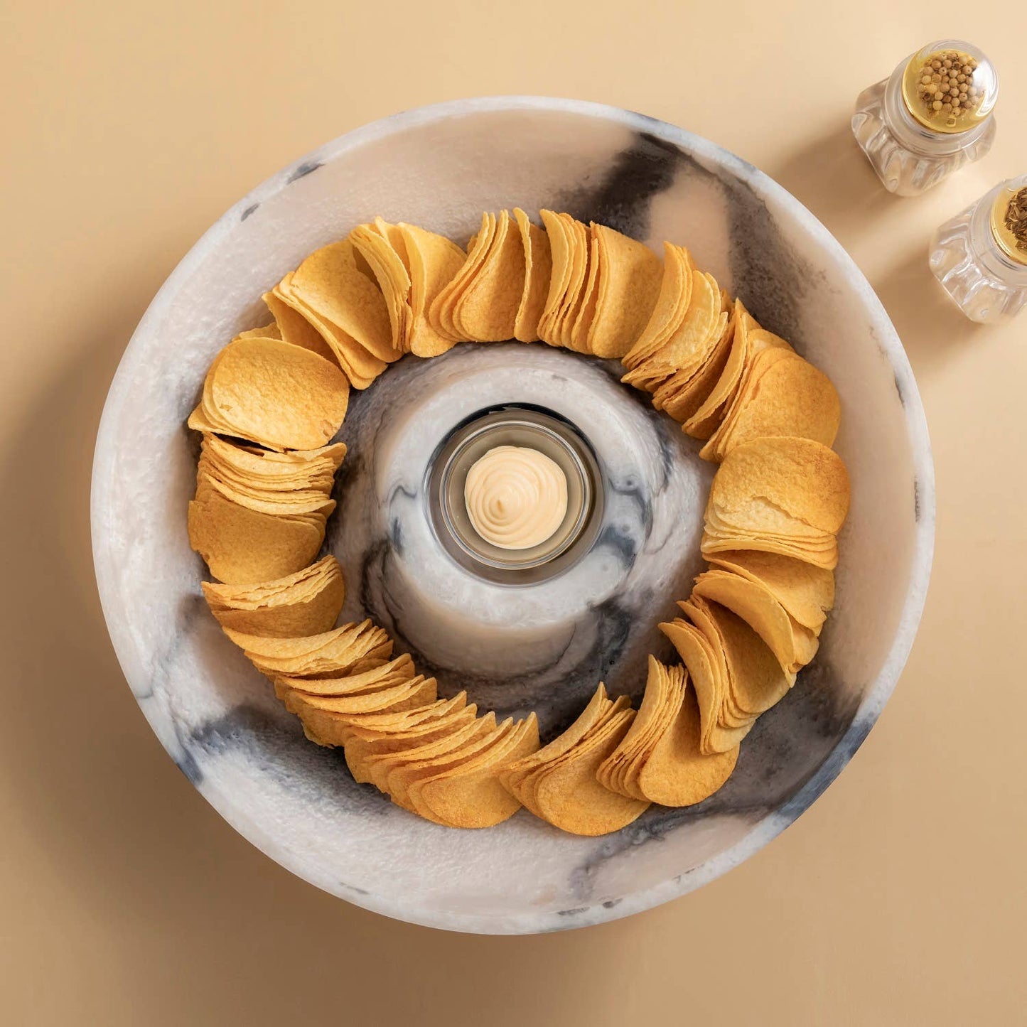 Grey Resin - Chip And Dip