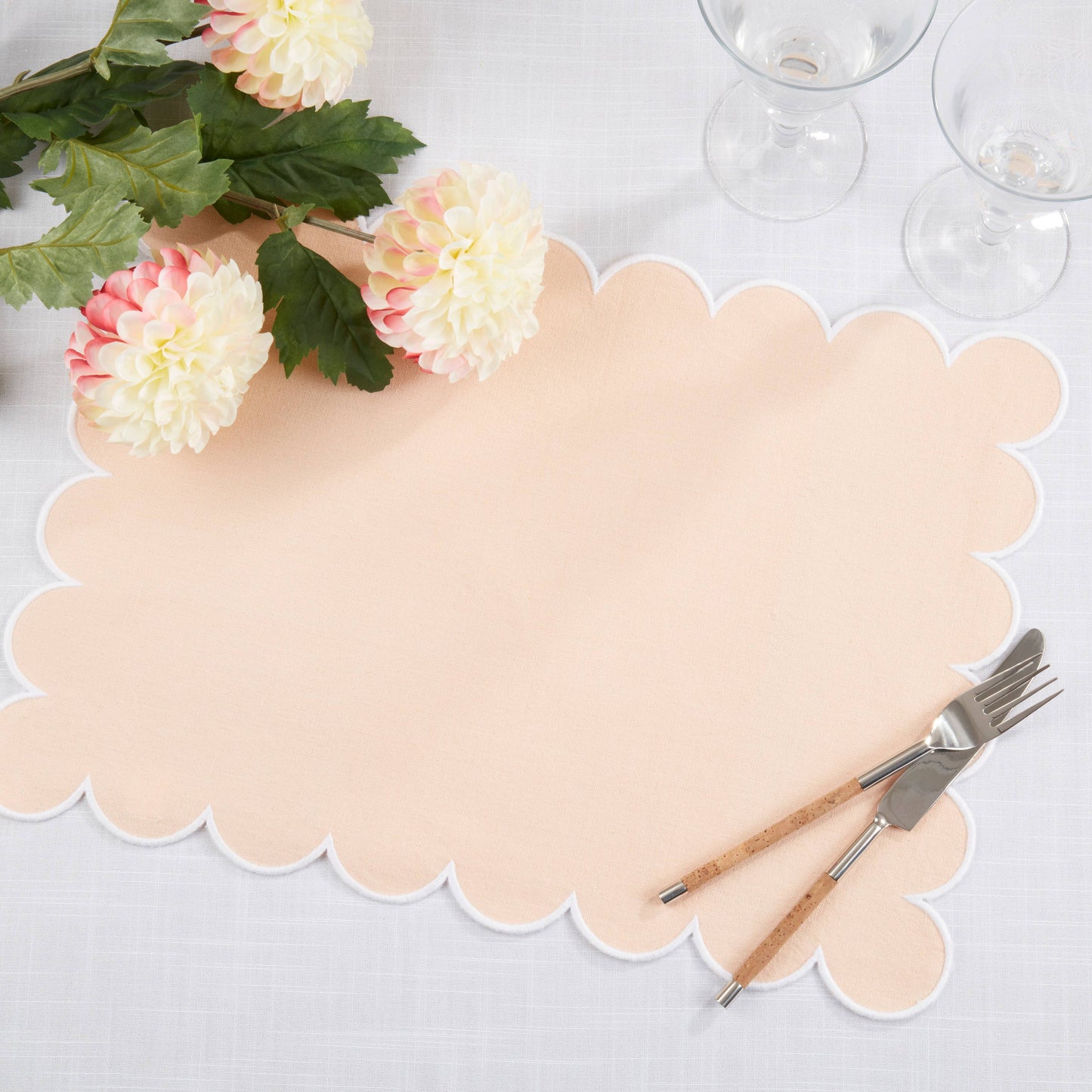Scalloped Hem Placemat: Rust / 14"x20" - Set of 4