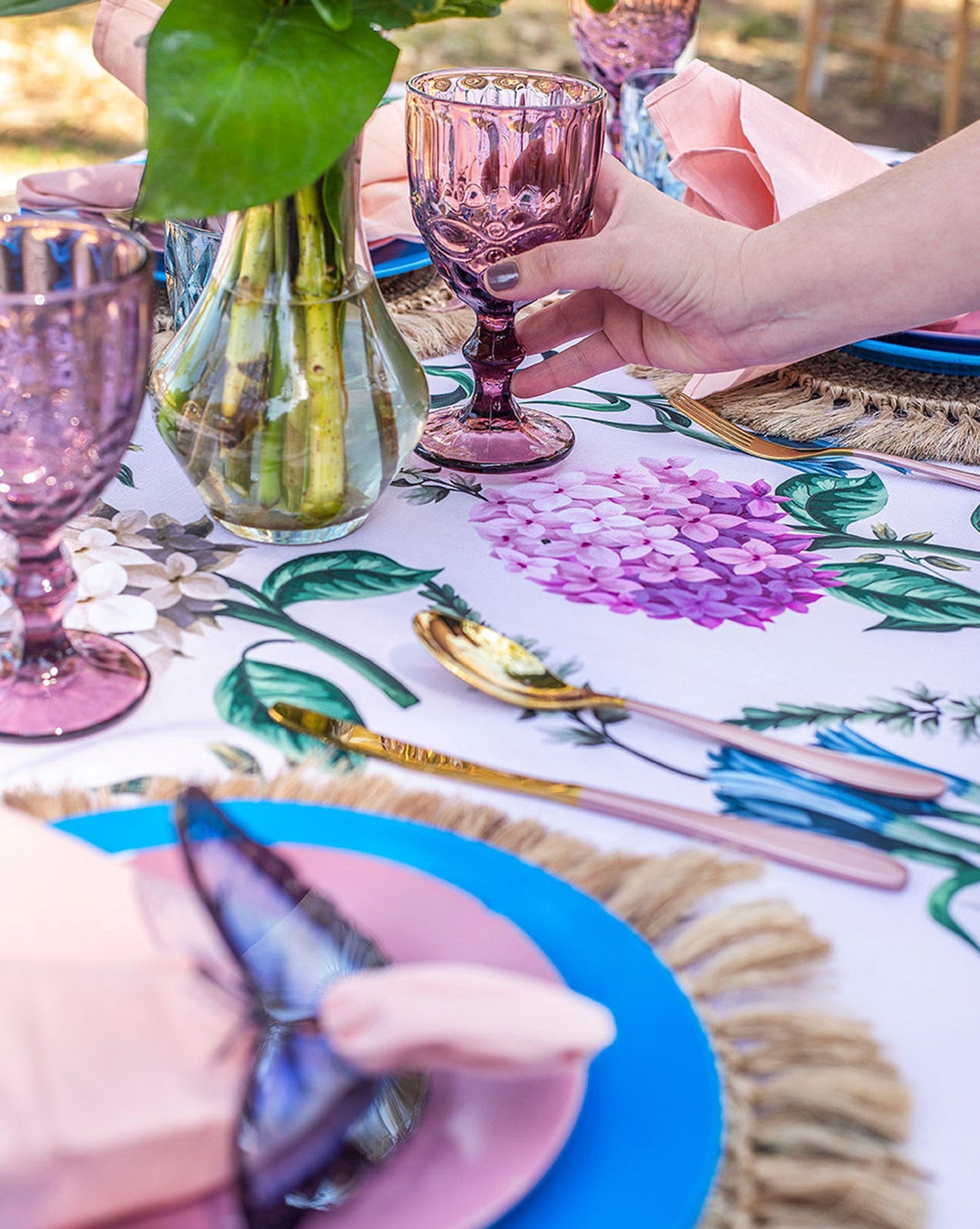 Hortensia Easy-Care Tablecloth