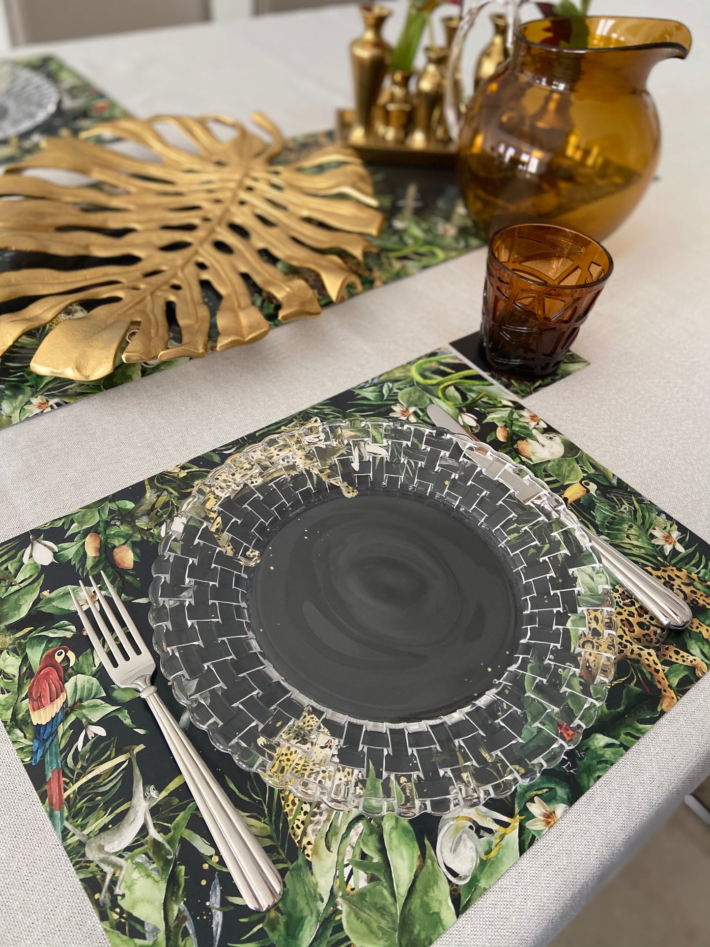 JUNGLE LIFE PAPER PLACEMAT