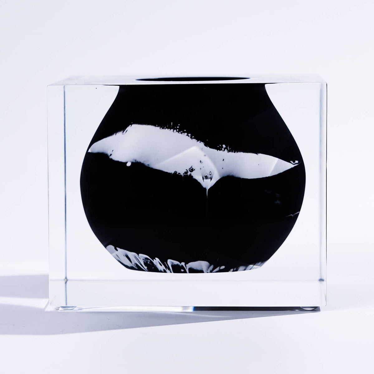 Floating Pod Bud Vase – Black Marble